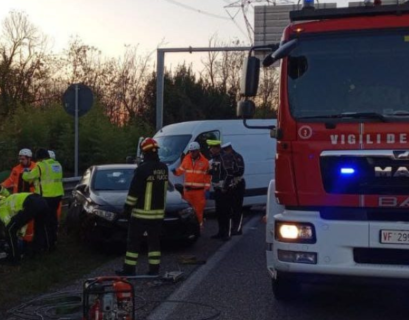 Incidente sulla SS 73 all'altezza di Pieve al Toppo, ferita una ragazza di 22 anni, trasportata in codice arancione in ospedale